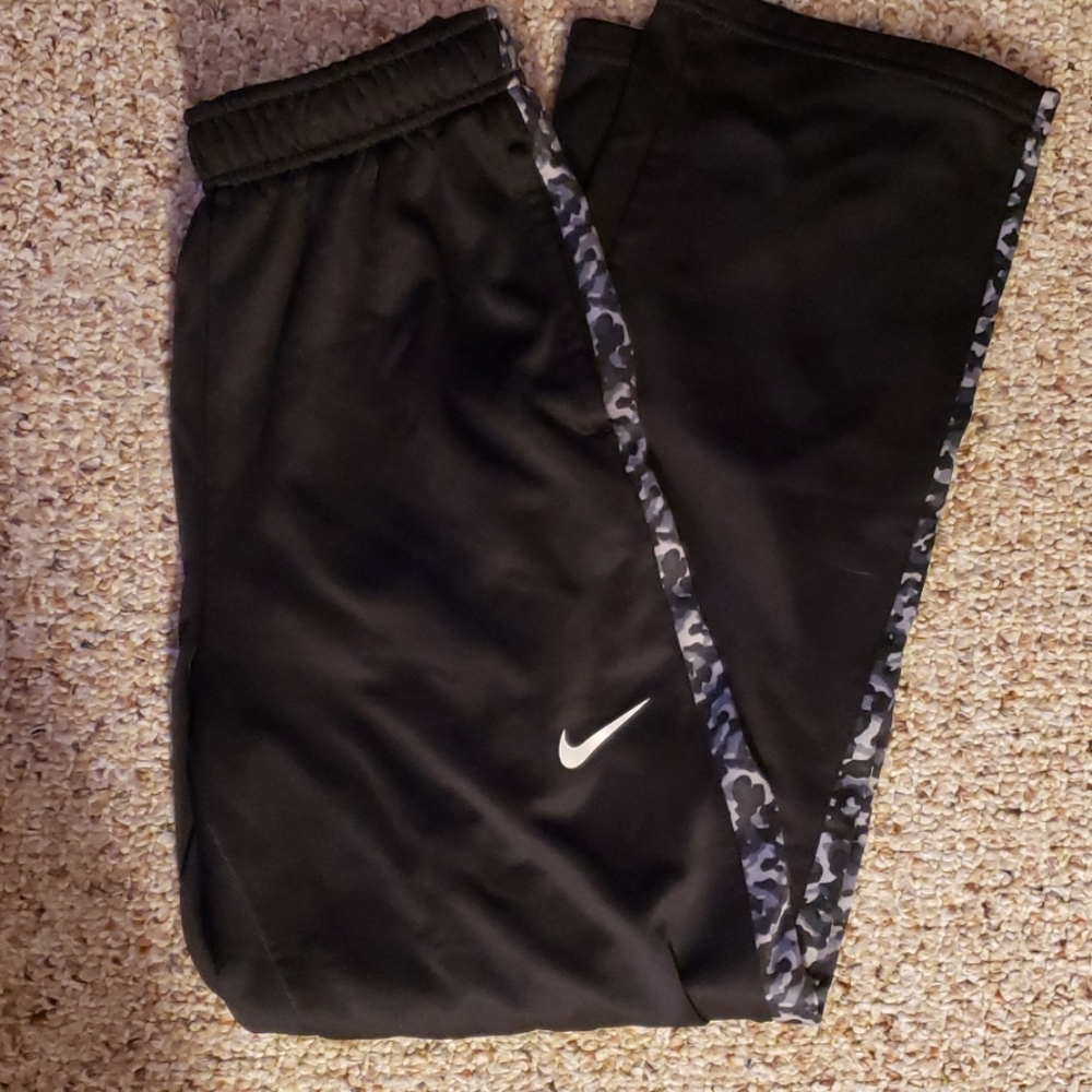 Nike boys pants